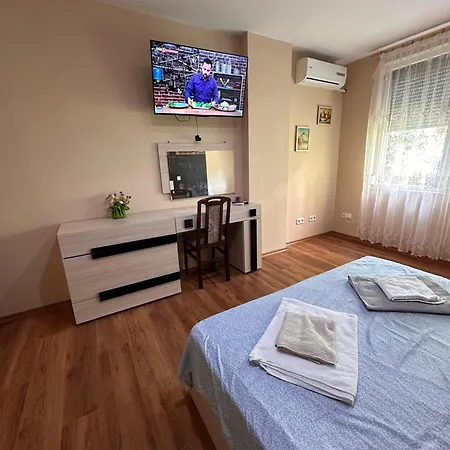 Charming With Balcony *