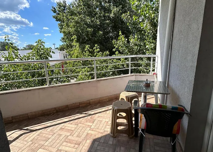 Charming With Balcony Appartamento Vidin