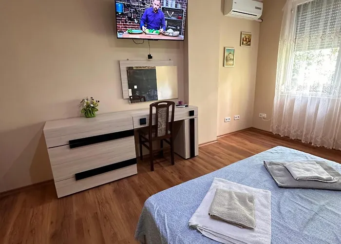 Charming With Balcony *